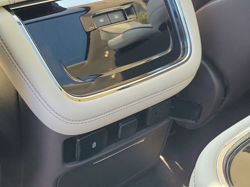 Certified 2022 Lincoln Navigator L Black Label image 16