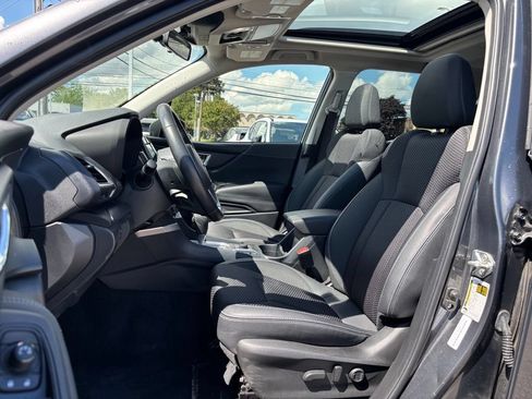 Used 2022 Subaru Forester Premium AWD/4WD image 18