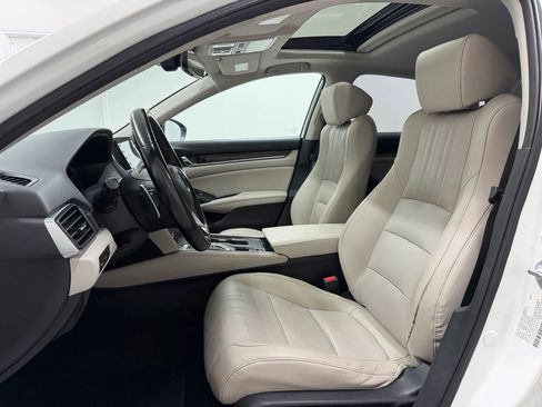 Used 2021 Honda Accord Touring image 31