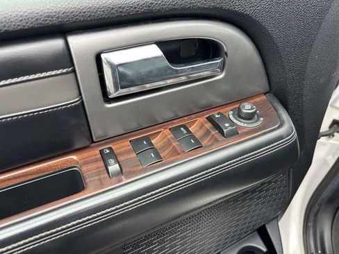 Used 2017 Ford Expedition EL Platinum image 25
