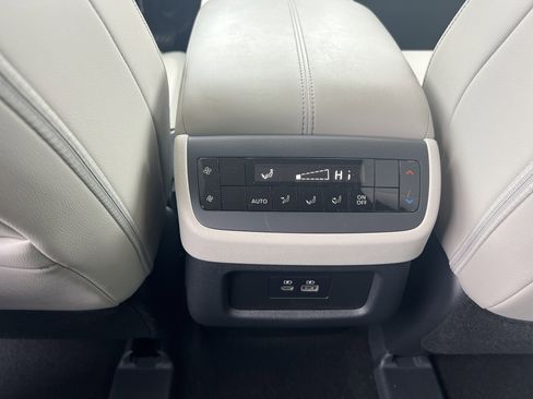 Certified 2025 Nissan Pathfinder SL image 20