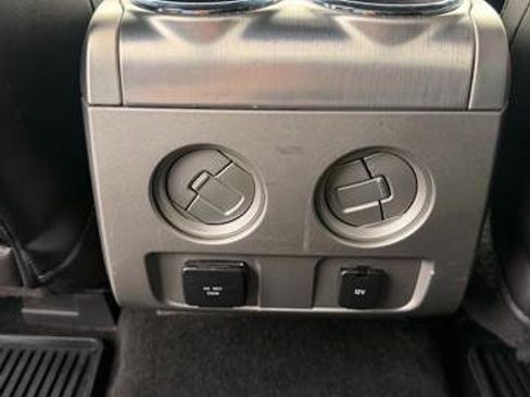 Used 2014 Ford F150 Platinum image 7