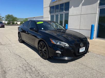 Used 2022 Nissan Altima 2.5 SR w/ Midnight Edition Package