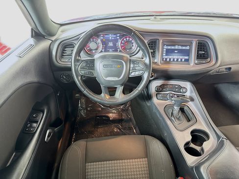 Used 2023 Dodge Challenger SXT image 17