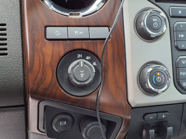 Used 2015 Ford F250 Lariat w/ Lariat Ultimate Package AWD/4WD image 10