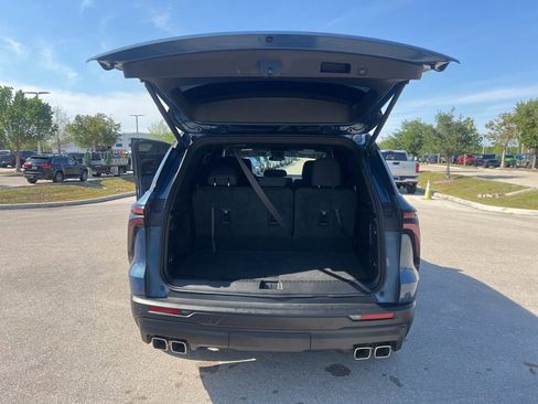 Used 2024 Chevrolet Traverse LS w/ Midnight/Sport Edition FWD image 32