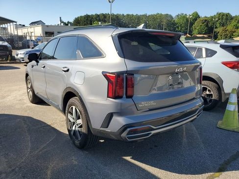 Used 2023 Kia Sorento S FWD image 8