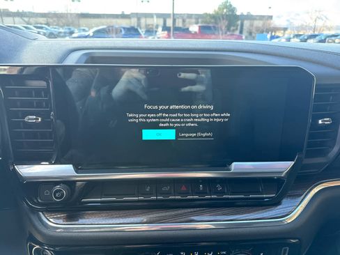 Used 2024 Chevrolet Silverado 2500 LT w/ Convenience Package image 25