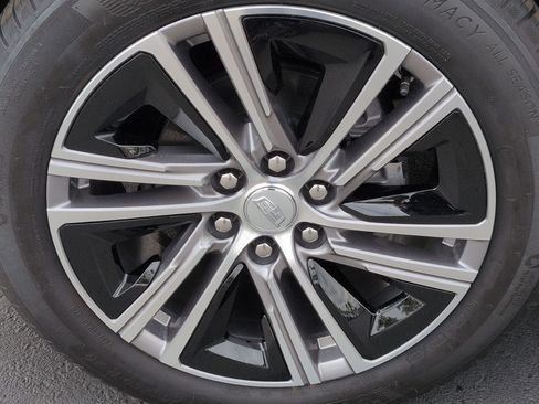 Used 2025 Cadillac Lyriq Luxury RWD image 13
