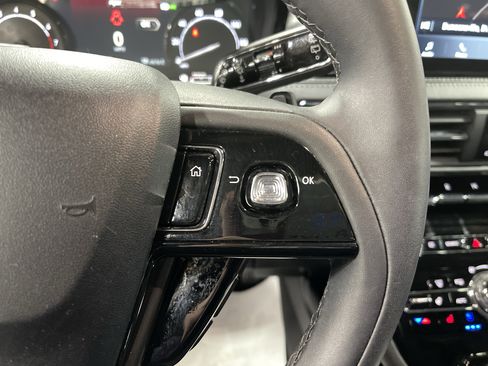 Used 2022 Lincoln Corsair AWD w/ Equipment Group 101A image 19