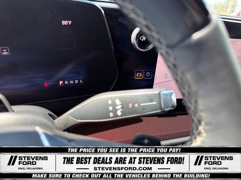 Used 2025 Chevrolet Traverse Z71 w/ Enhanced Driving Package AWD/4WD image 26
