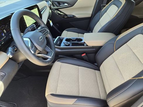 New 2026 Chevrolet Equinox ACTIV w/ Convenience Package III AWD/4WD image 6