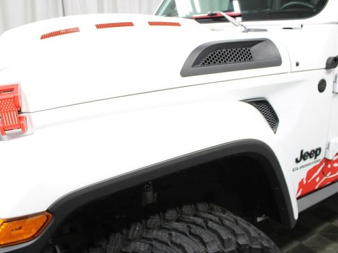 Used 2021 Jeep Gladiator Sport AWD/4WD image 44