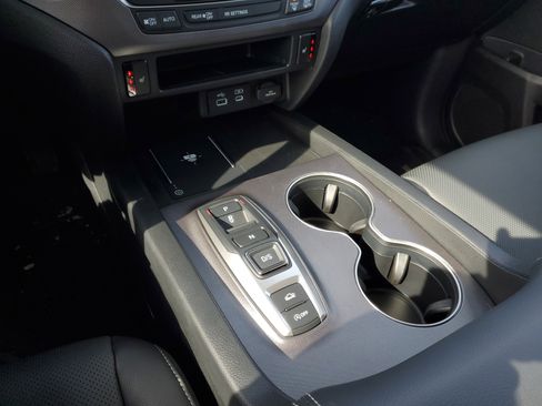 Certified 2025 Honda Ridgeline RTL image 27