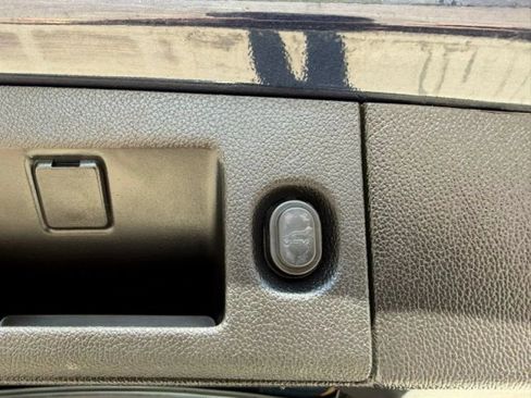 Used 2019 GMC Yukon Denali AWD/4WD image 6