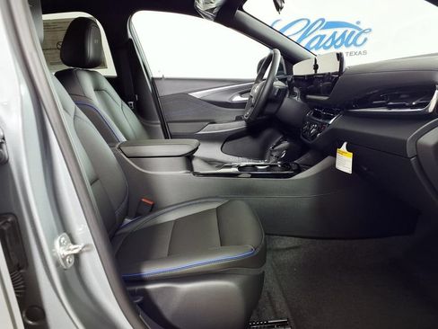 New 2026 Buick Envista Sport Touring w/ Convenience I Package FWD image 11