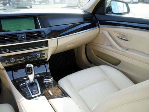 Used 2014 BMW 528i xDrive Sedan image 14