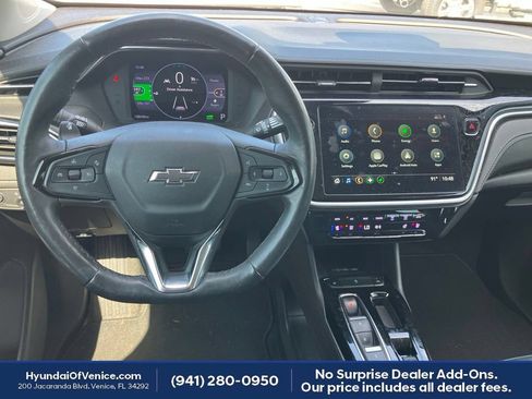 Used 2023 Chevrolet Bolt EUV LT w/ Convenience Package FWD image 3