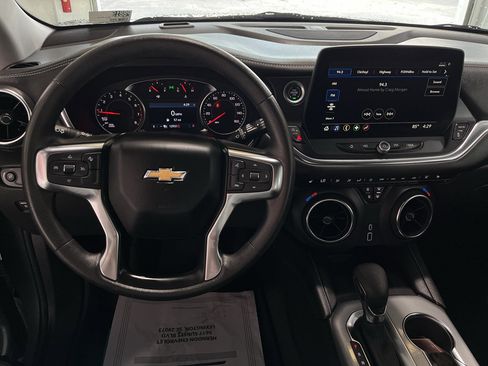 Used 2024 Chevrolet Blazer LT w/ Convenience Package FWD image 17