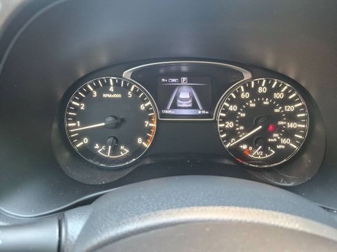 Used 2016 Nissan Pathfinder SV AWD/4WD image 20