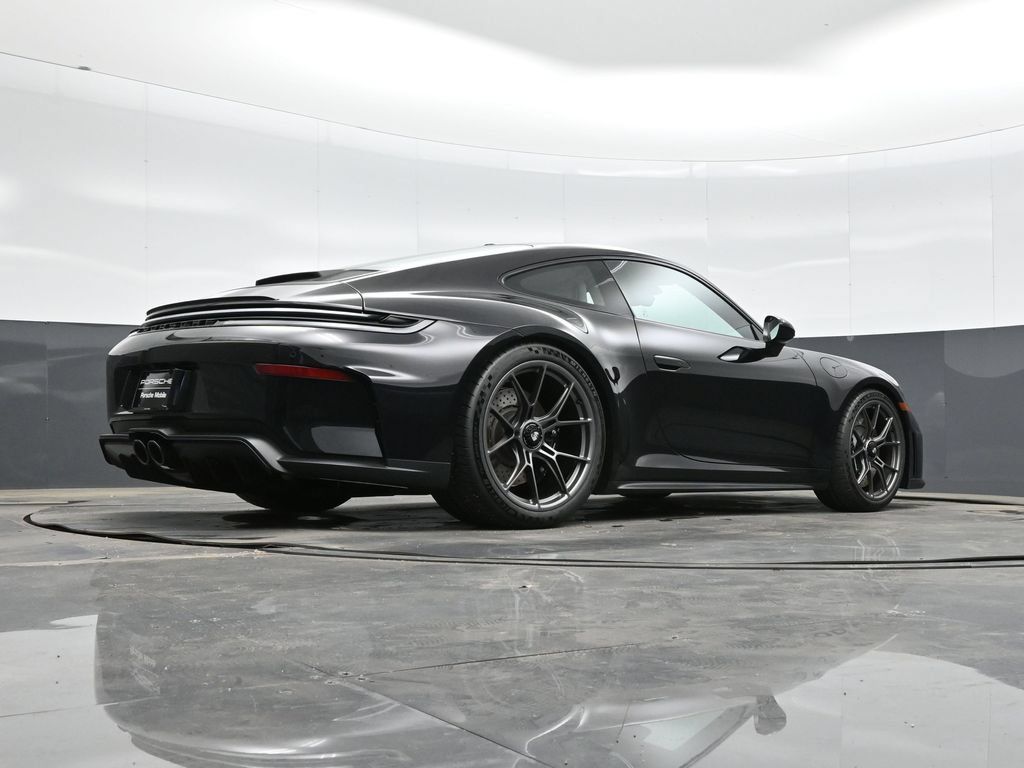 Used 2026 Porsche 911 GT3 RWD image 37
