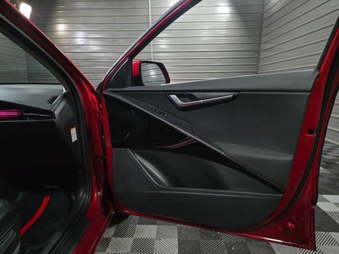 Used 2024 Kia Niro EX image 30