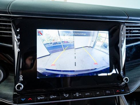 Used 2023 Jeep Wagoneer Series III w/ Preferred Equipment Group image 49