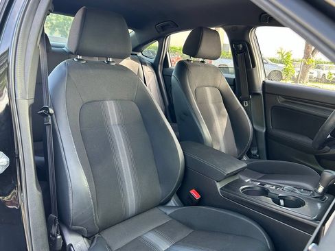 Used 2024 Honda Civic Sport image 39