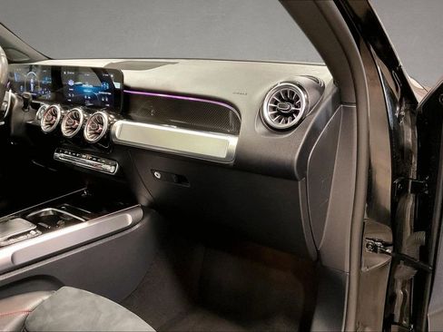 Used 2022 Mercedes-Benz GLB 35 AMG 4MATIC image 26