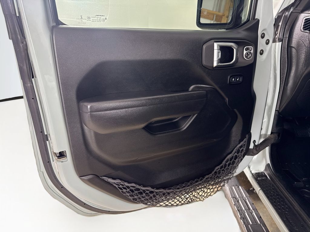 Certified 2023 Jeep Wrangler Sport AWD/4WD image 11