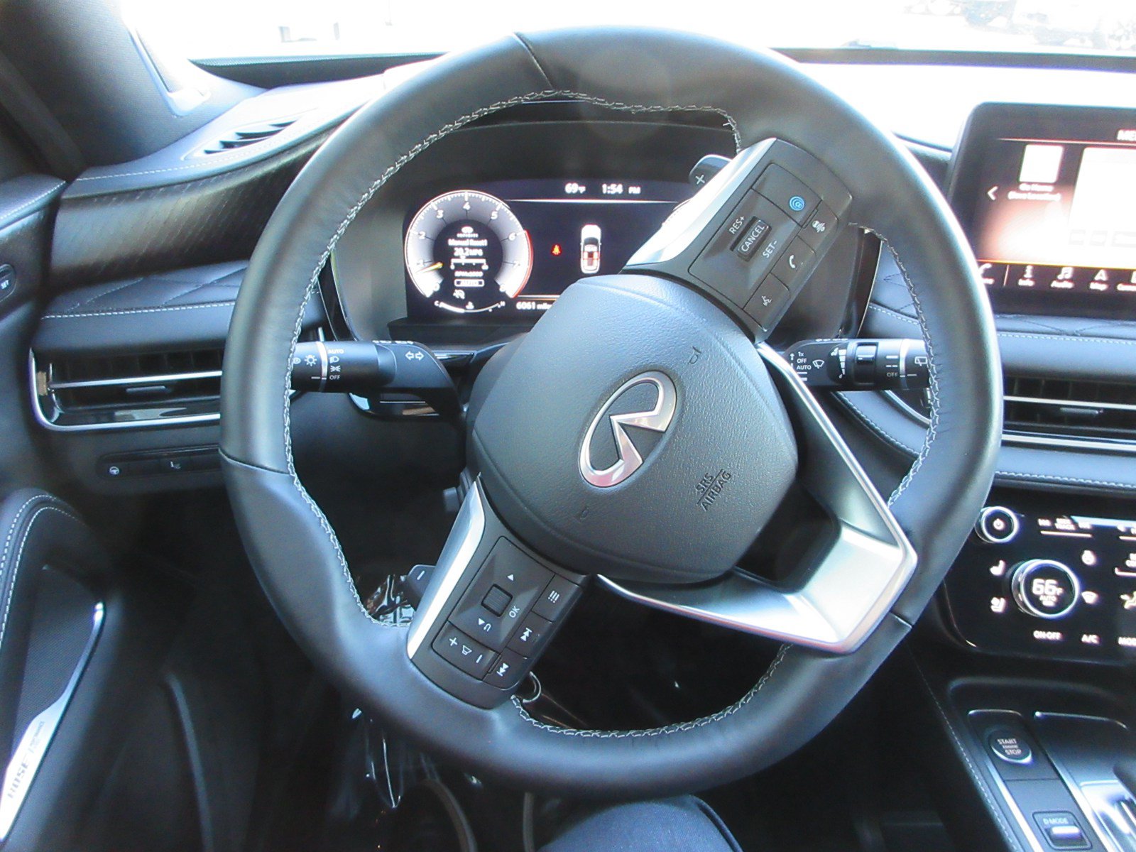 Used 2025 INFINITI QX60 Autograph w/ Cargo Package AWD/4WD image 42