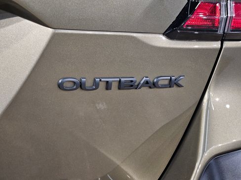 Used 2024 Subaru Outback Onyx Edition AWD/4WD image 40