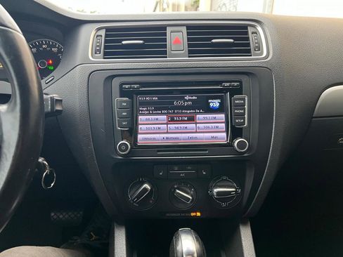 Used 2013 Volkswagen Jetta SE image 13