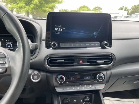 Used 2023 Hyundai Kona Limited FWD image 19