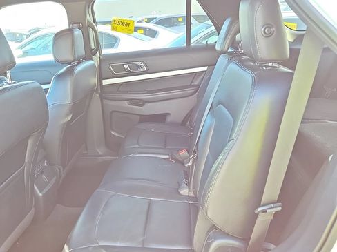 Used 2017 Ford Explorer XLT w/ Equipment Group 202A FWD image 10