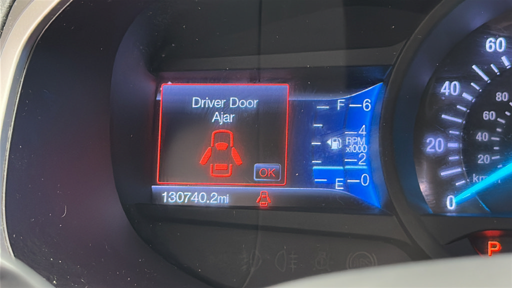 Used 2017 Ford Edge SEL w/ Equipment Group 201A AWD/4WD image 16