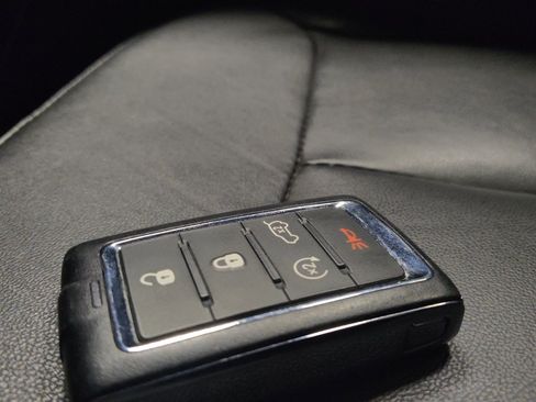 Used 2022 Jeep Grand Cherokee Limited 4xe AWD/4WD image 32