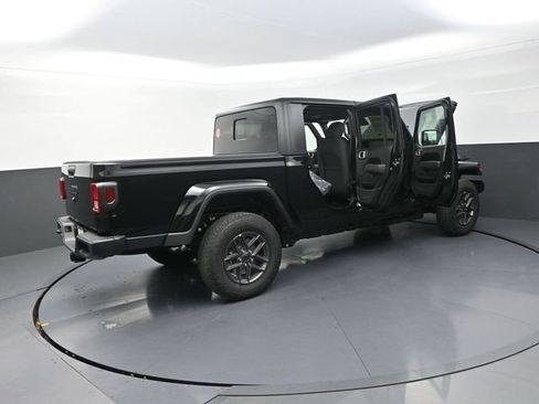 New 2026 Jeep Gladiator Sport AWD/4WD image 36
