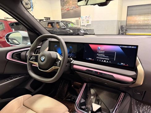 Used 2025 BMW X3 xDrive30i w/ Convenience Package AWD/4WD image 31