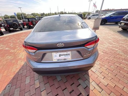 Used 2023 Toyota Corolla LE FWD image 29
