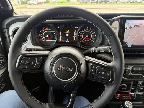 New 2025 Jeep Wrangler Willys image 34