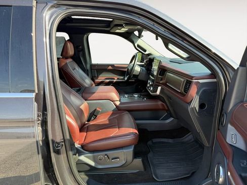 Used 2022 Ford Expedition Limited AWD/4WD image 15