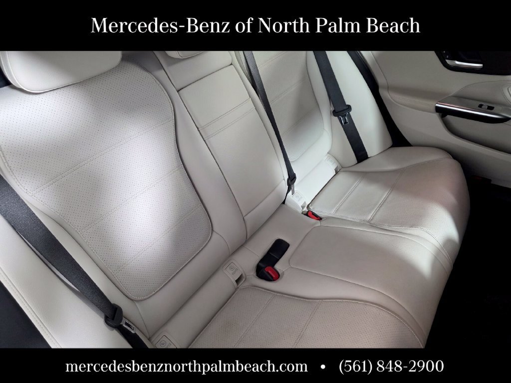 Used 2023 Mercedes-Benz C 300 Sedan image 22