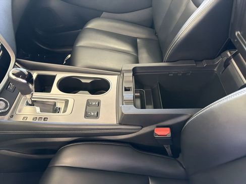 Certified 2024 Nissan Murano SV w/ SV Midnight Edition Package FWD image 23
