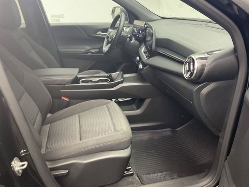 Certified 2025 Chevrolet Equinox LT AWD/4WD image 23