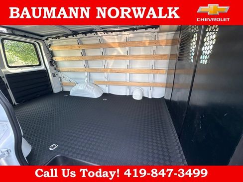 Used 2025 Chevrolet Express 2500 w/ Driver Convenience Package RWD image 32