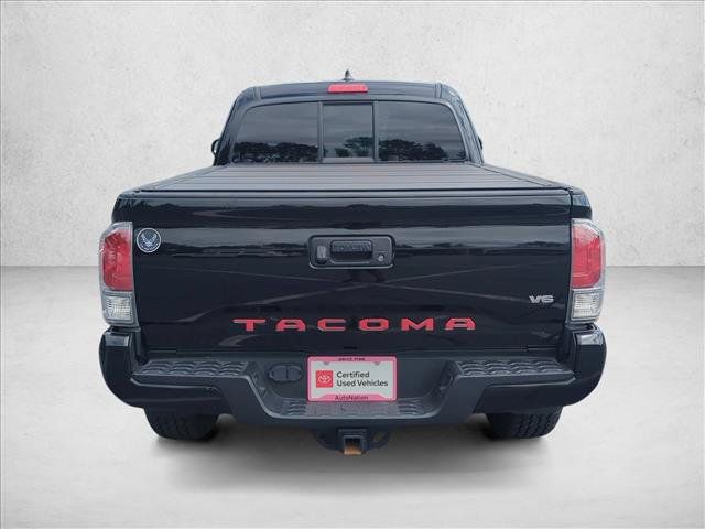 Used 2022 Toyota Tacoma TRD Sport w/ TRD Premium Sport Package AWD/4WD image 7