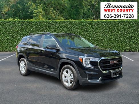 Used 2022 GMC Terrain SLE w/ Driver Convenience Package FWD image 1