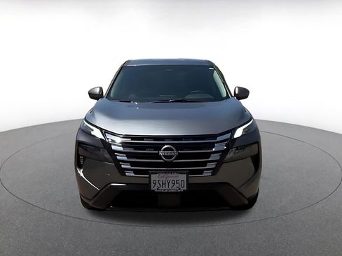 Used 2025 Nissan Rogue SV FWD image 4