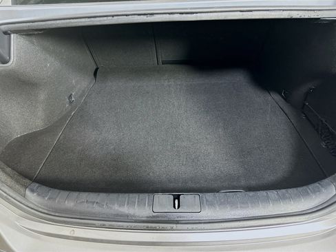 Used 2025 Genesis G70 2.5T RWD image 27